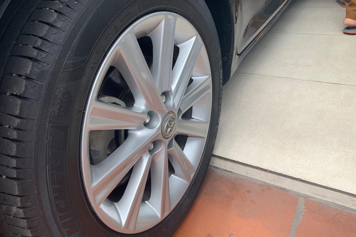 toyota-camry-2013-sedan-02