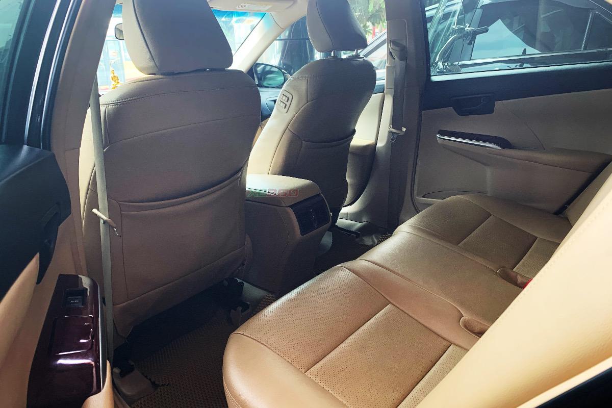 toyota-camry-2013-sedan-04